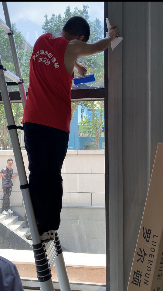|尔进口玻璃隔热节能膜